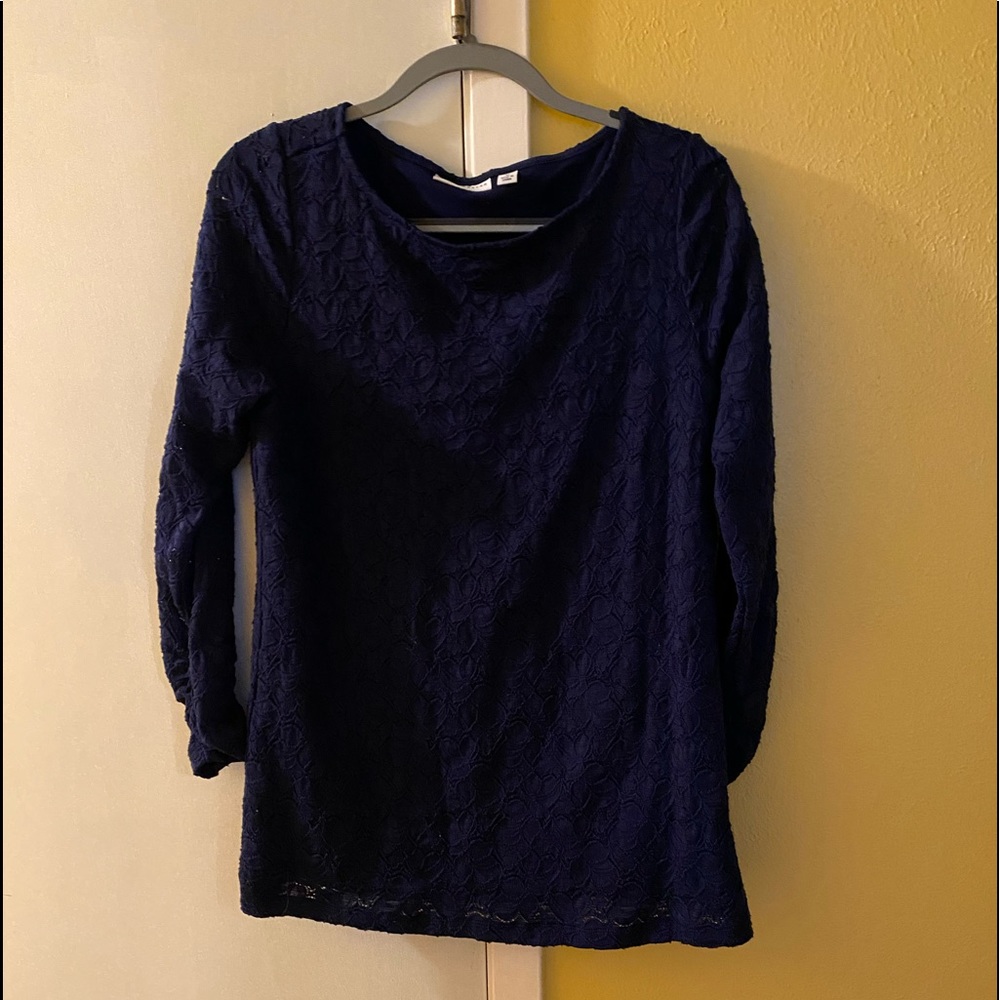 Susan Graver M Navy top with crocheted overlay